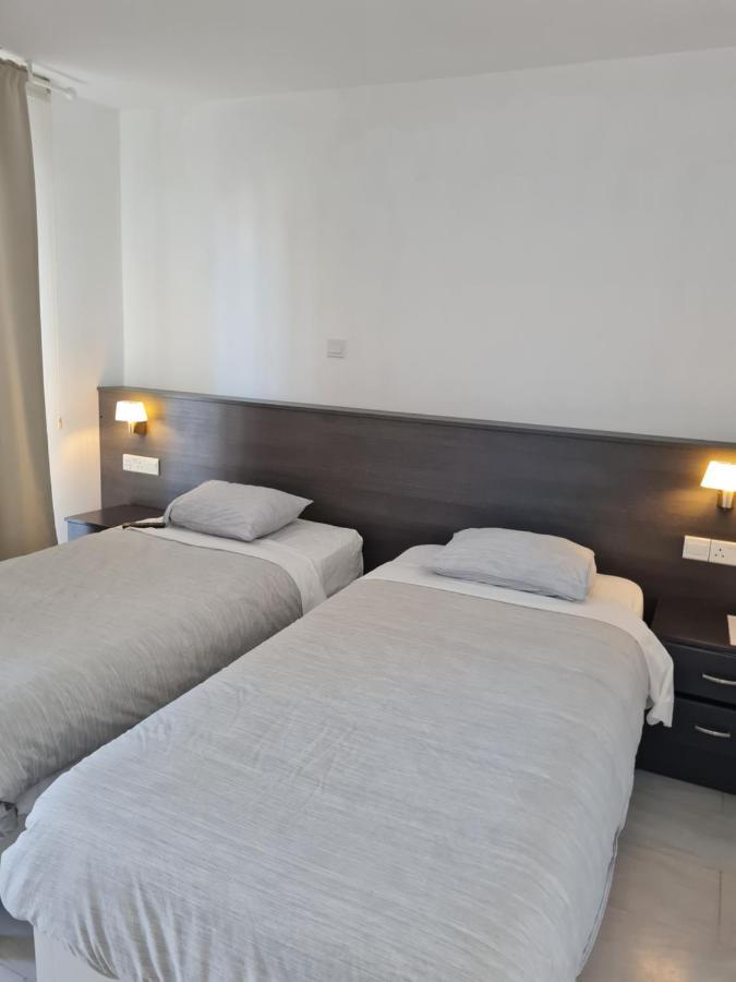 Myriama Apartments ไอยานาปา ภายนอก รูปภาพ