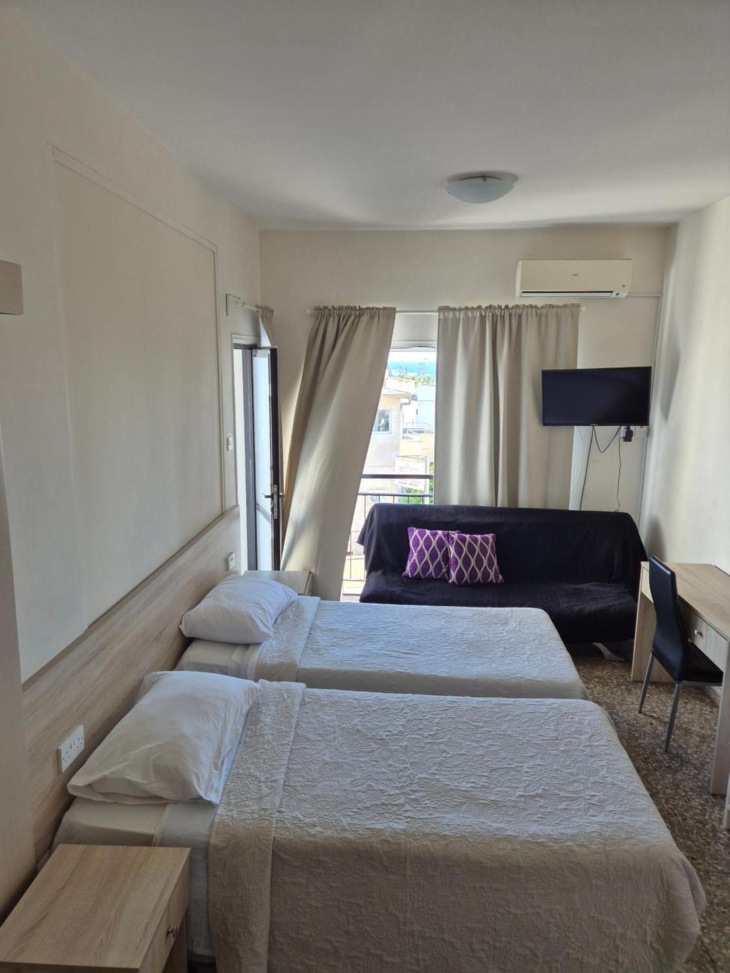 Myriama Apartments ไอยานาปา ภายนอก รูปภาพ