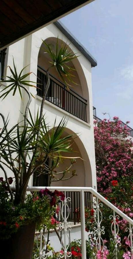 Myriama Apartments ไอยานาปา ภายนอก รูปภาพ